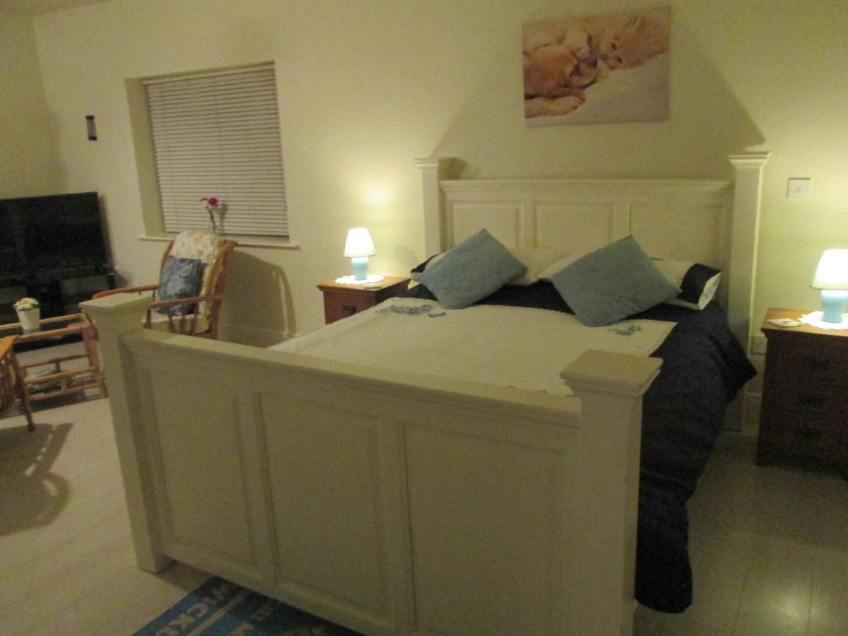 The Willow Room Ashford Exteriör bild